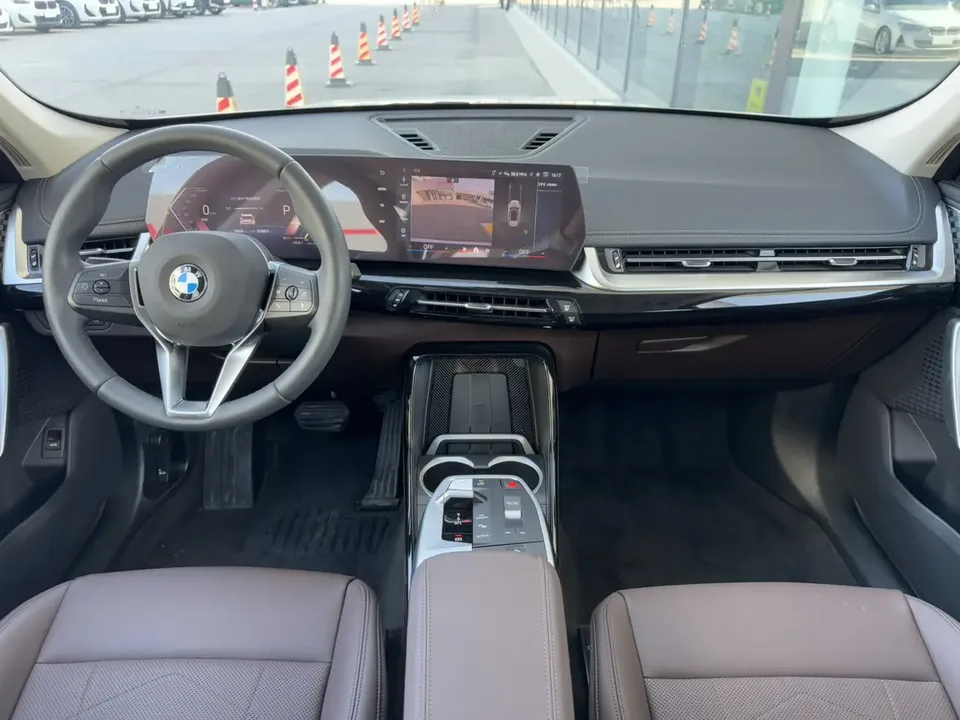 BMW X1 X1 2023 sDrive25Li X Design Package 2025 — thumbnail 5