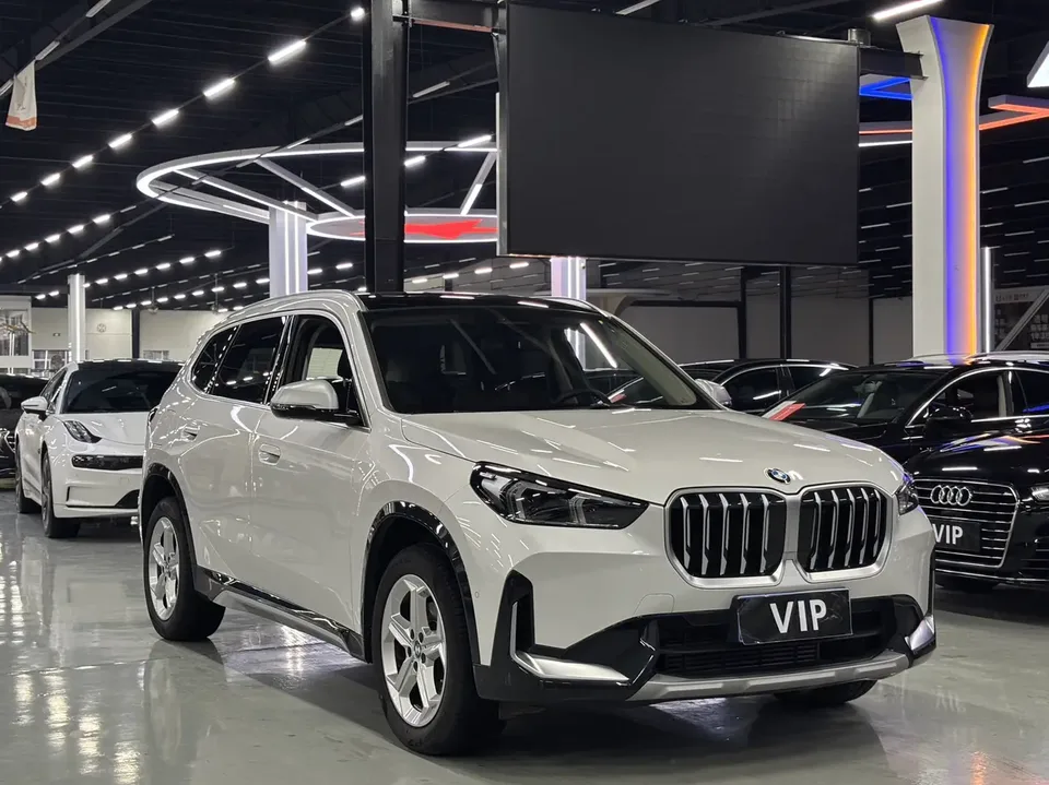 BMW X1 sDrive20Li X Design Package 2023 — миниатюра 3