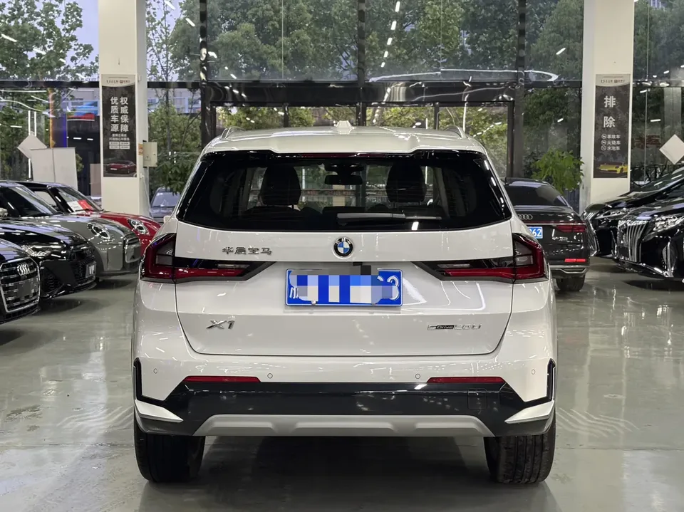 BMW X1 sDrive20Li X Design Package 2023 — миниатюра 5