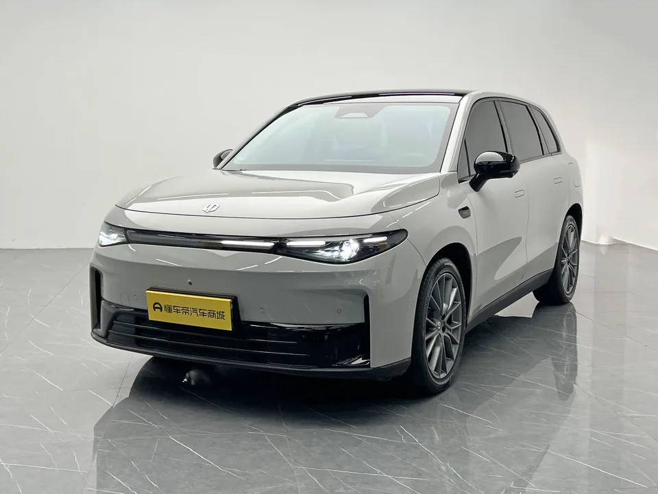 Leapmotor Zero running C10 Extended Range 210 Intelligent Edition 2024 — фото 1, купить с доставкой в Москву