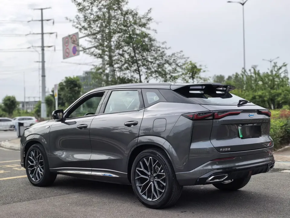 Oshan Changan Auchan Z6 iDD new energy Smart Electric iDD 150KM Flagship Model 2023 — миниатюра 2