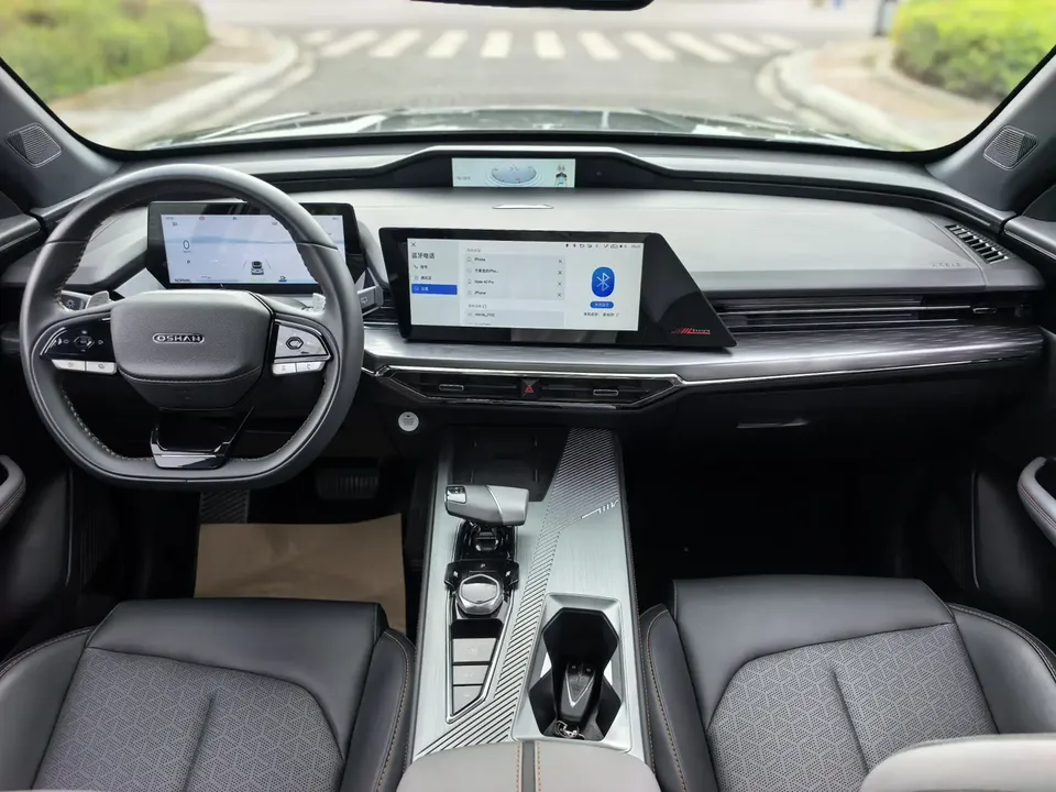 Oshan Changan Auchan Z6 iDD new energy Smart Electric iDD 150KM Flagship Model 2023 — миниатюра 3