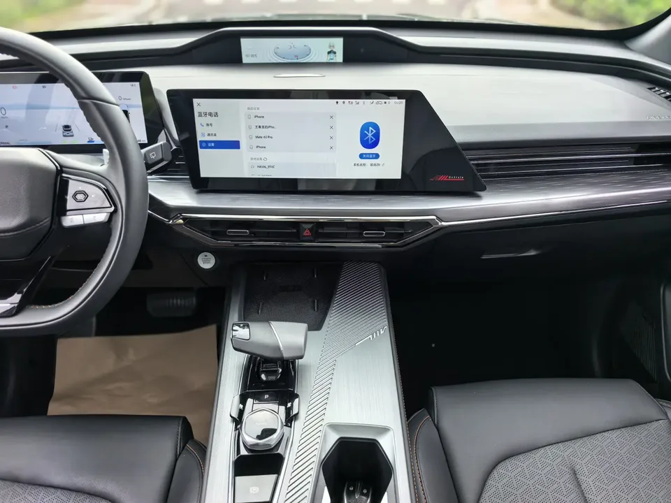 Oshan Changan Auchan Z6 iDD new energy Smart Electric iDD 150KM Flagship Model 2023 — миниатюра 5