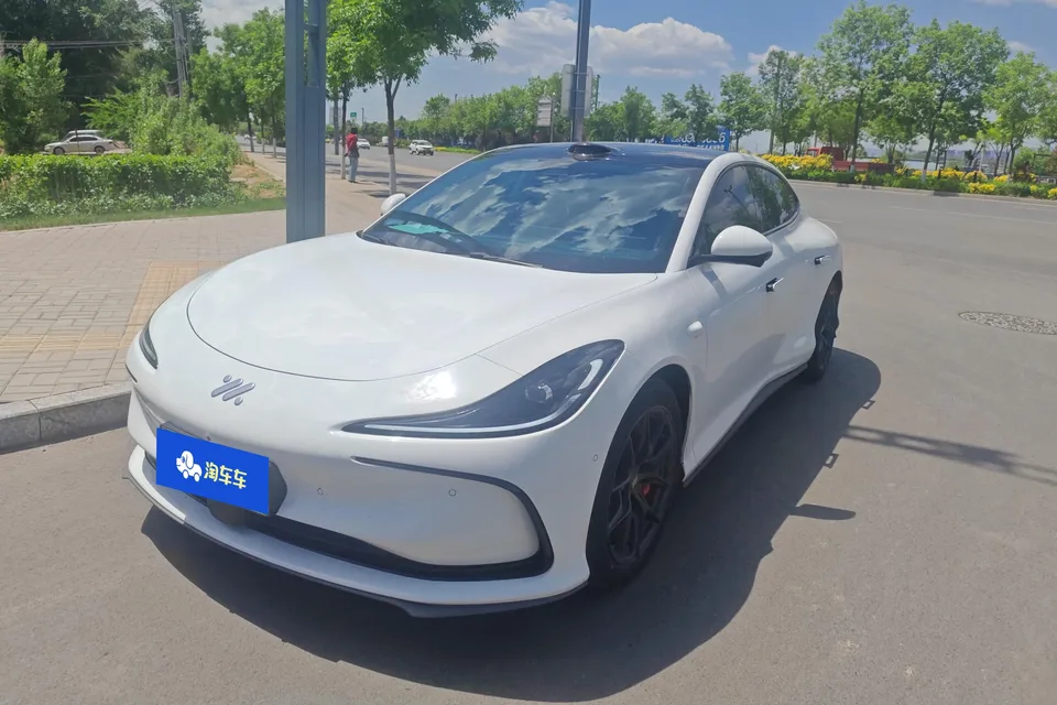 Zhiji L6 2024
