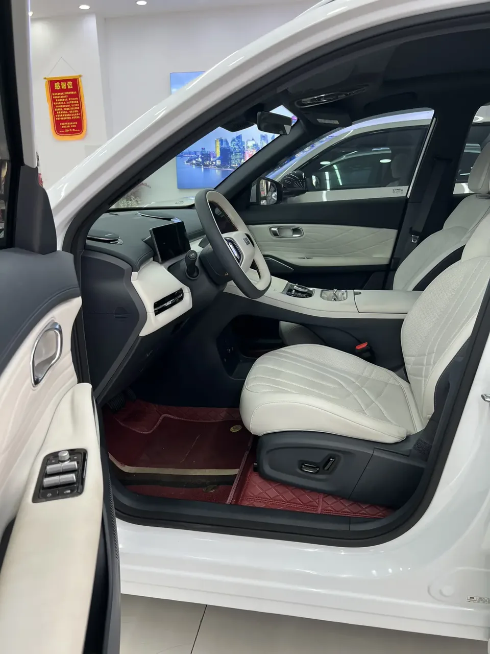 Geely Galaxy Starship 7 EM-i Galaxy Starship 7 EM-i 2025 120KM Pilot Edition 2025 — миниатюра 5