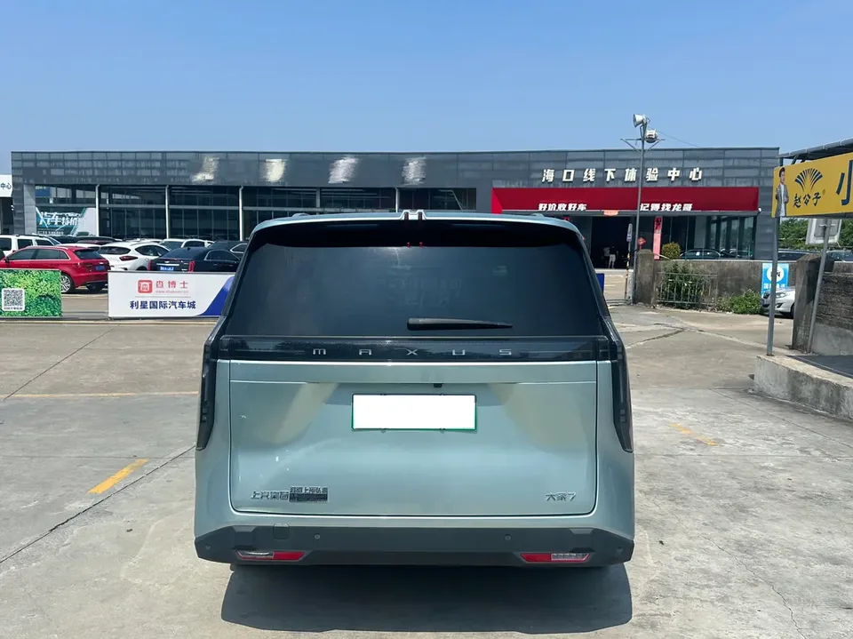 Datong Everyone 7 EV Alpine Extended Range Six-seat Edition 2023 — миниатюра 5
