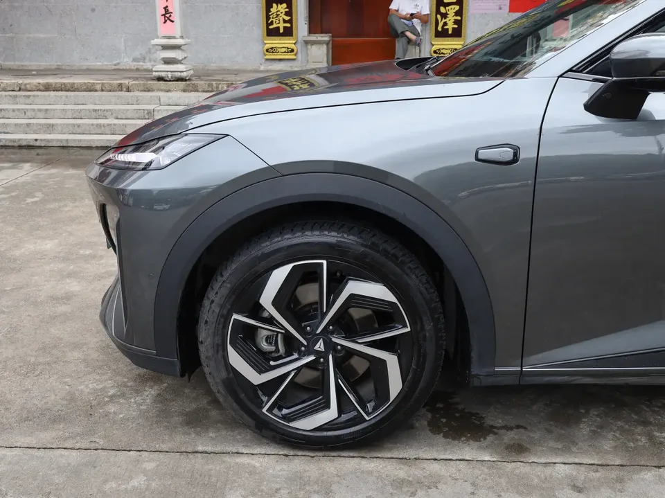 Deepal dark blue S07 285Max Huawei Qiankun Intelligent Driving ADS SE Edition 2025 — миниатюра 4