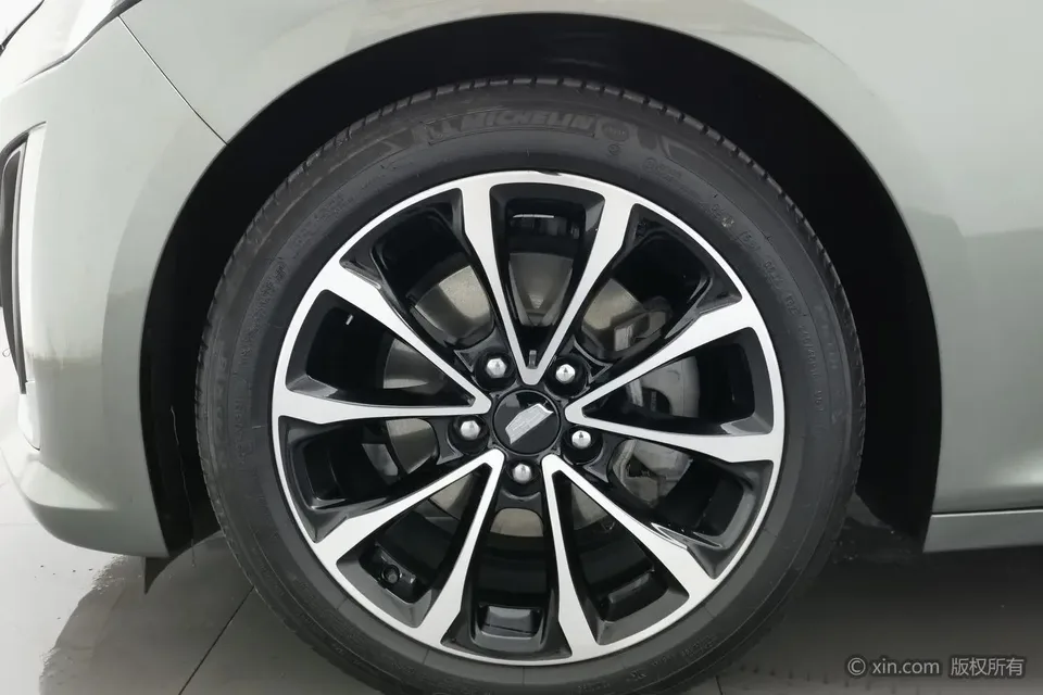 Cadillac CT5 28T Luxury Standard Edition 2023 — миниатюра 2