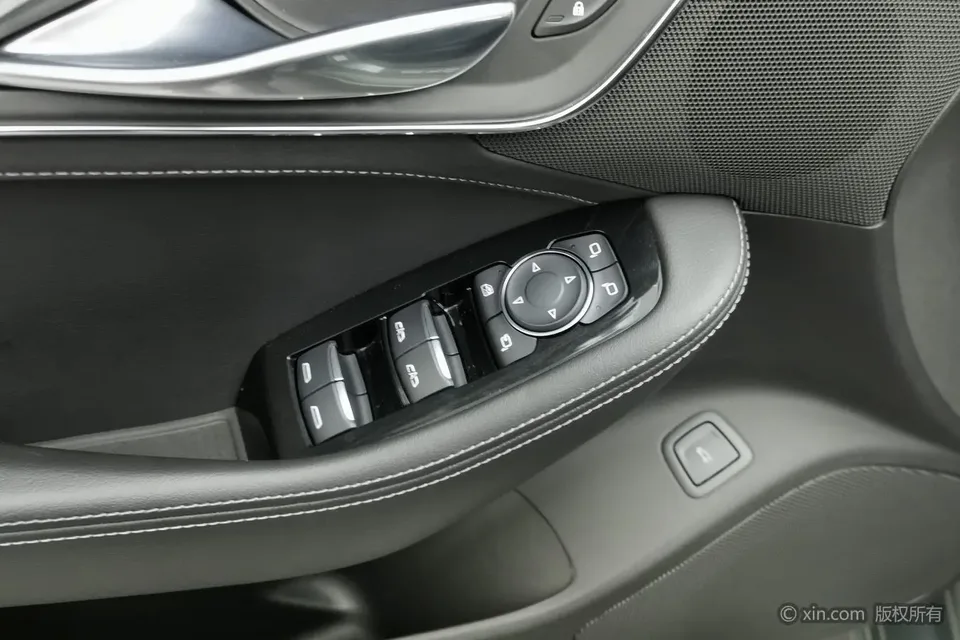 Cadillac CT5 28T Luxury Standard Edition 2023 — миниатюра 5