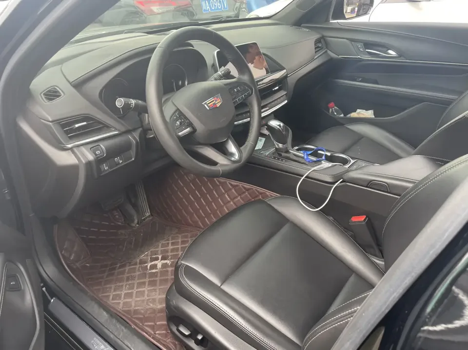 Cadillac CT4 Cadillac CT4 2022 28T Fashion Model 2022 — миниатюра 5