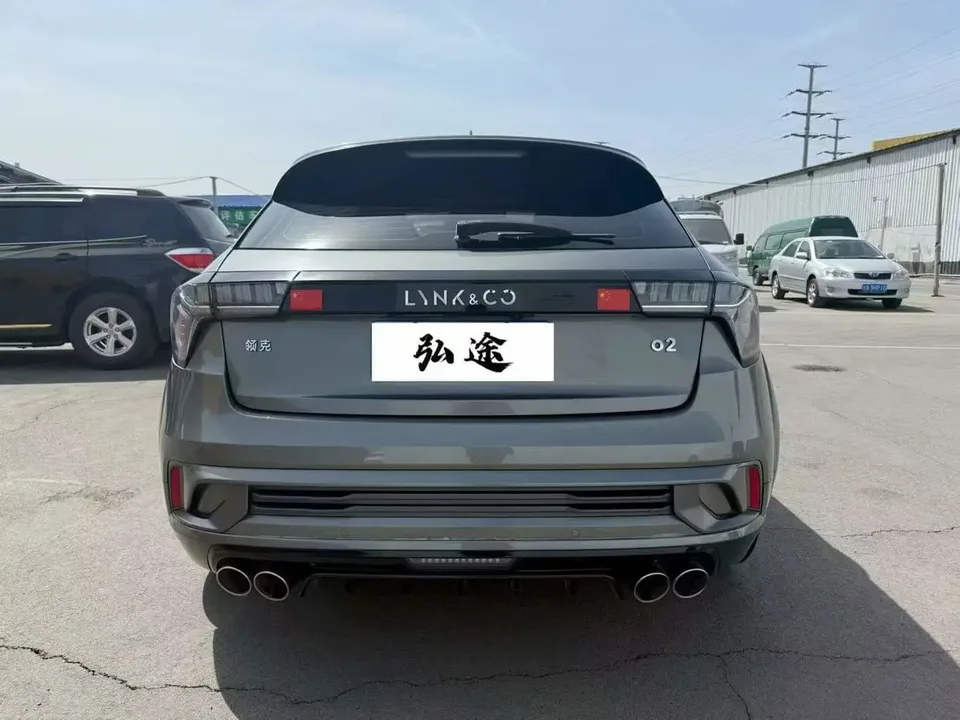 Lynk & Co 02 Hatchback 2.0TD Hatchback Plus 2023 — миниатюра 2