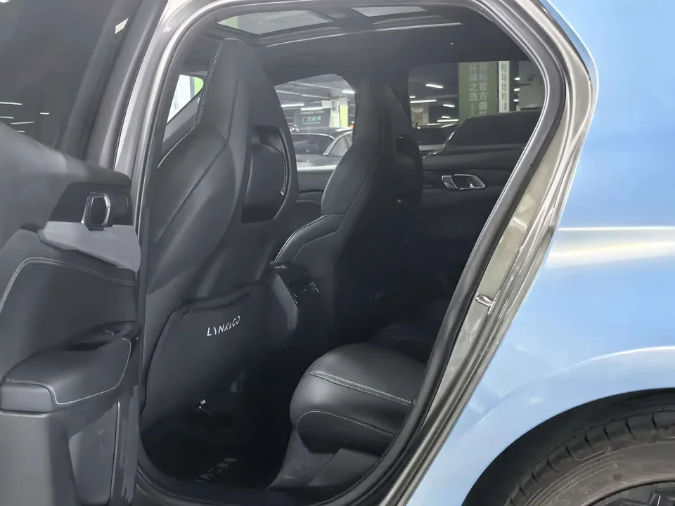 Lynk & Co 03 1.5TD DCT Pro 2022 — миниатюра 4