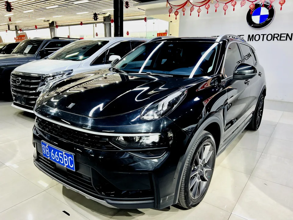 Lynk & Co 01 2022