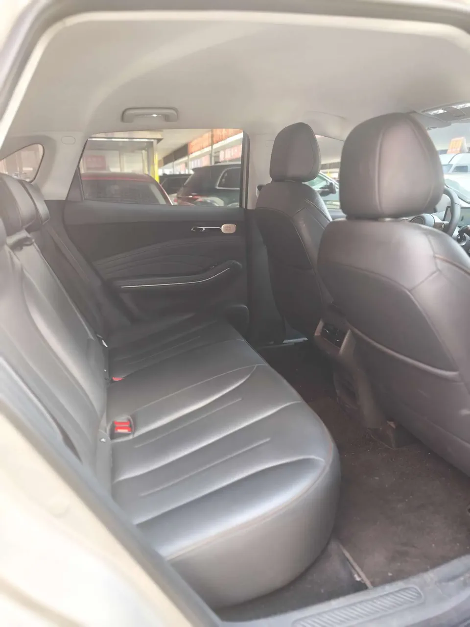 Baojun Yunhai EV 500km pure electric travel version 2025 — миниатюра 2