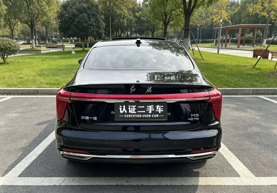 Hongqi H5 Hongqi H5 2023 1.5T DCT Zhilian Qiyue Edition 2023 — миниатюра 2