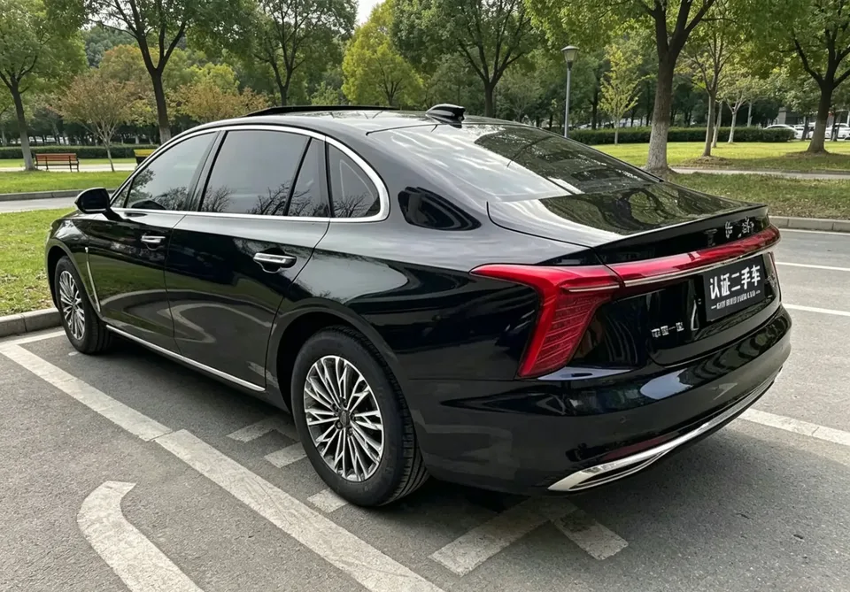 Hongqi H5 Hongqi H5 2023 1.5T DCT Zhilian Qiyue Edition 2023 — миниатюра 4