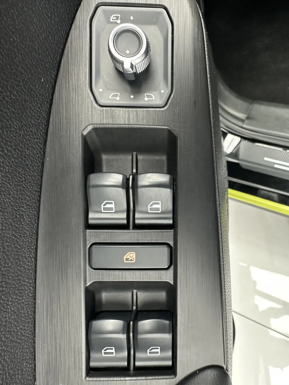 Haval Harvard Red Rabbit Haval Chitu 2022 Jinxiang Edition 1.5T Bronze Rabbit 2022 — миниатюра 3