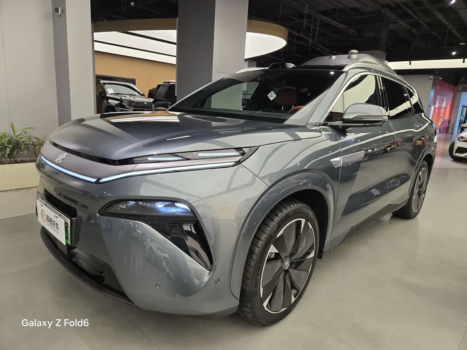 BYD Tang L DM Tang L DM 2025 DM-p 175KM 4WD Drone Player Edition 2025 — photo 1, buy with delivery to Moscow