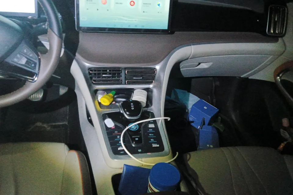 BYD Song Pro DM DM-i Champion Edition 110km Surpassing Edition 2023 — миниатюра 3