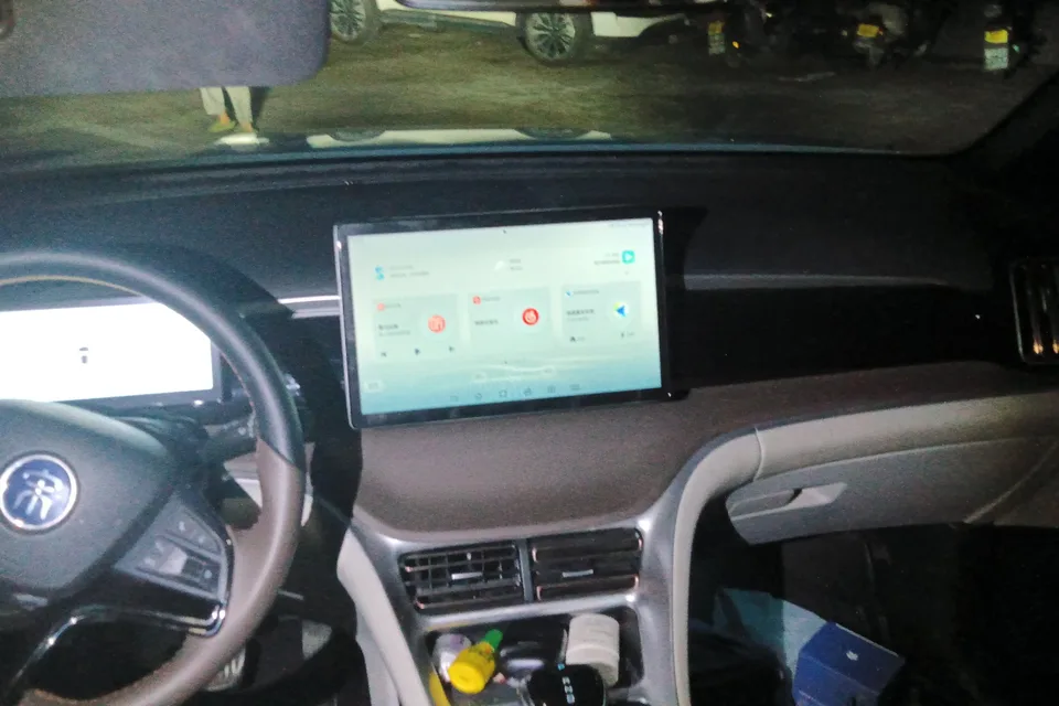 BYD Song Pro DM DM-i Champion Edition 110km Surpassing Edition 2023 — миниатюра 5