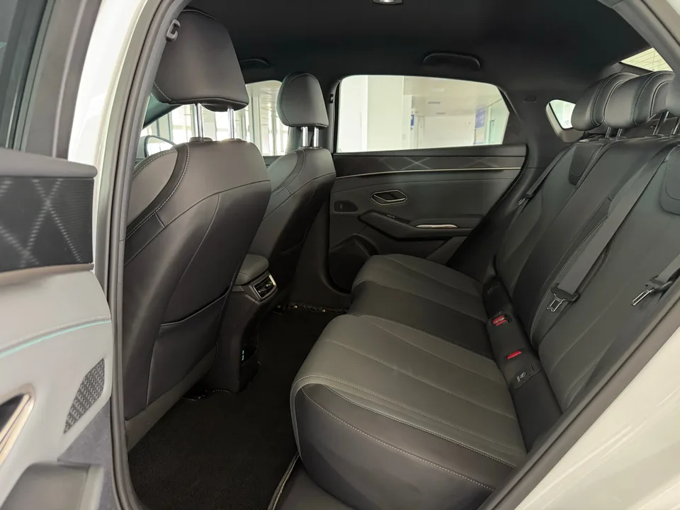 BYD Qin L DM DM-i 80KM Leading Model 2024 — миниатюра 3