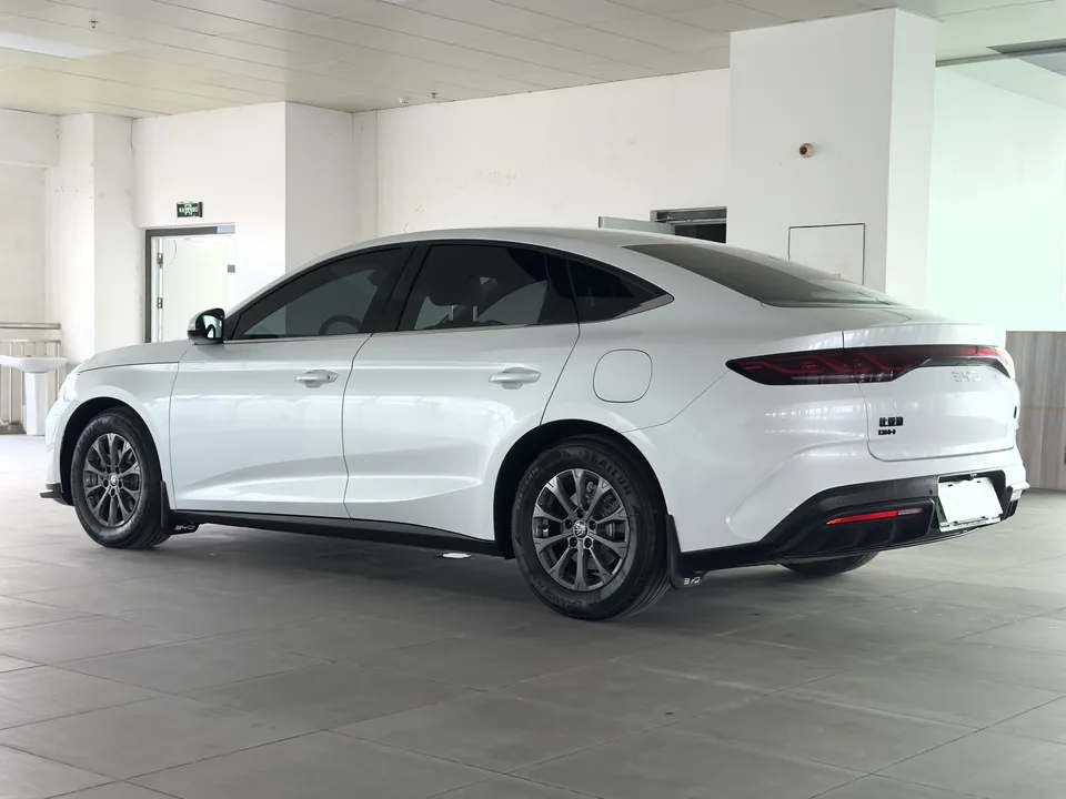 BYD Qin L DM DM-i 80KM Leading Model 2024 — миниатюра 4