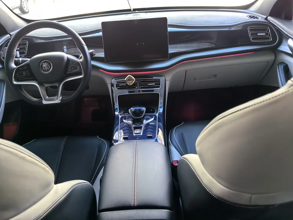 BYD Qin PLUS DM Qin PLUS DM 2021 DM-i 120KM Flagship 2023 — миниатюра 5