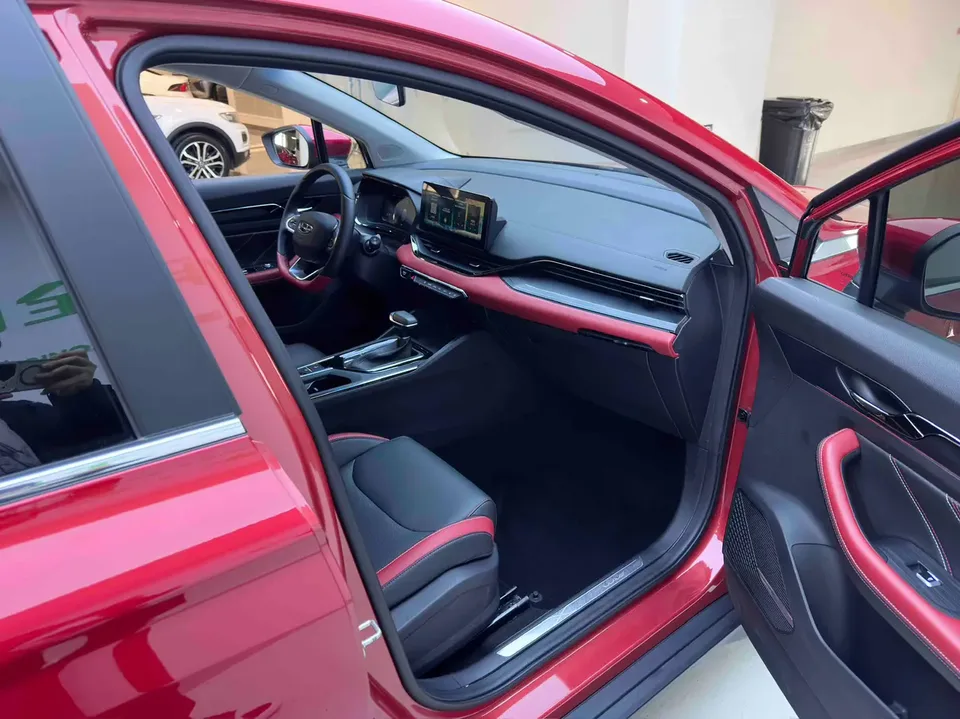 Geely Emgrand S 1.4T CVT Premium Edition 2022 — миниатюра 5