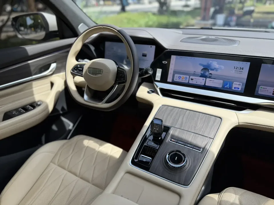 Geely Monjaro Xingyue L 2025 2.0TD High Power Automatic 2WD Dongfang Yao Lanxing Edition 2025 — миниатюра 5