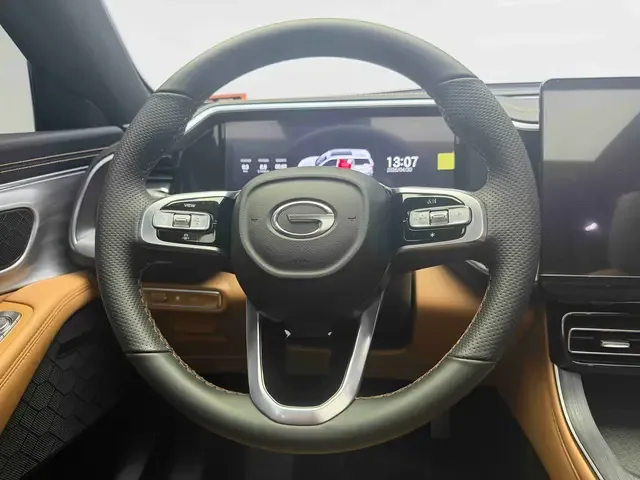 GAC Trumpchi GS8 Trumpchi GS8 2025 Pilot Series 2.0TGDI 2WD 5-seater Deluxe Edition 2024 — thumbnail 4