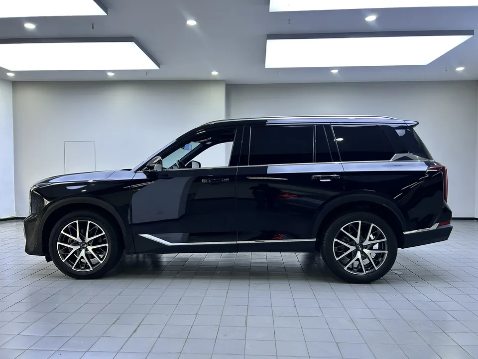 GAC Trumpchi GS8 Trumpchi GS8 2022 Pilot Series 2.0TGDI 2WD Premium Edition 7 Seaters 2023 — миниатюра 4