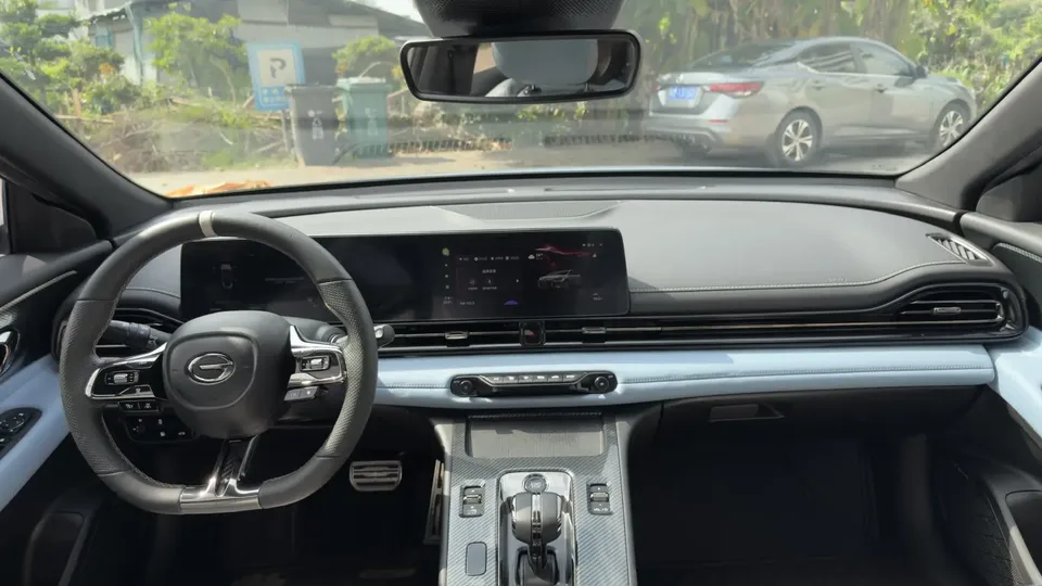 GAC Trumpchi Shadow Leopard Shadow Leopard 2023 2.0L DHT Intelligent Hybrid Edition 2023 — миниатюра 4