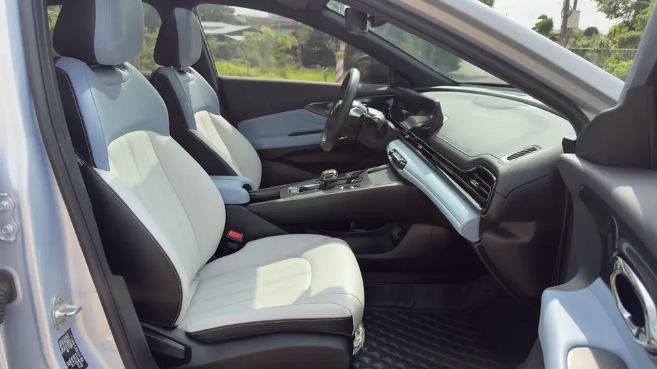 GAC Trumpchi Shadow Leopard Shadow Leopard 2023 2.0L DHT Intelligent Hybrid Edition 2023 — миниатюра 5