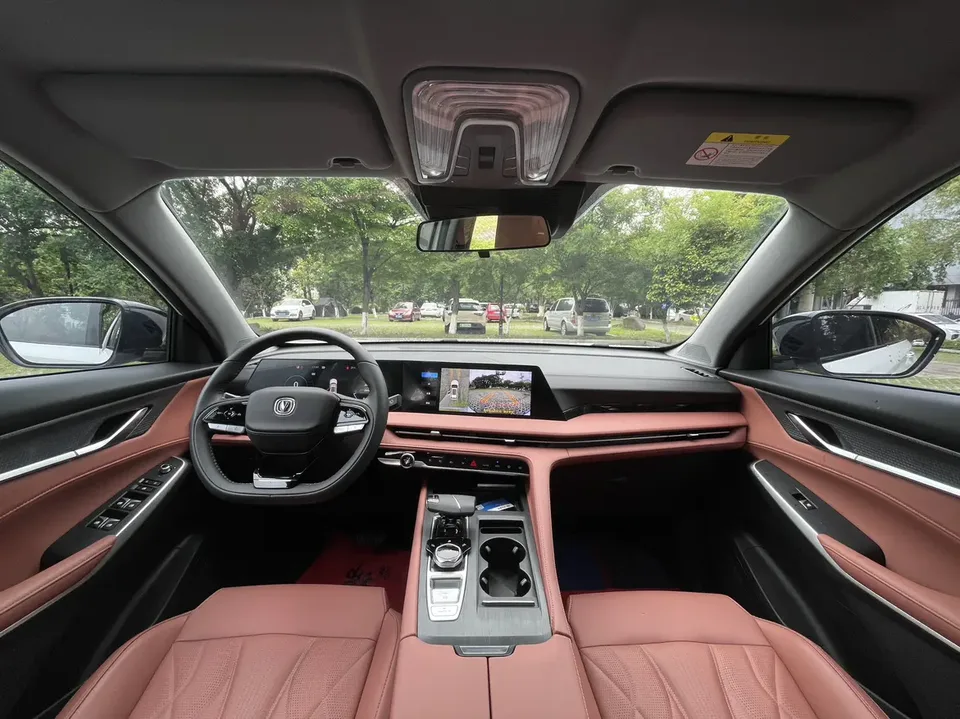 Changan CS75PLUS third generation champion version 1.5T automatic intelligent driving dynamic navigation model 2024 — миниатюра 4