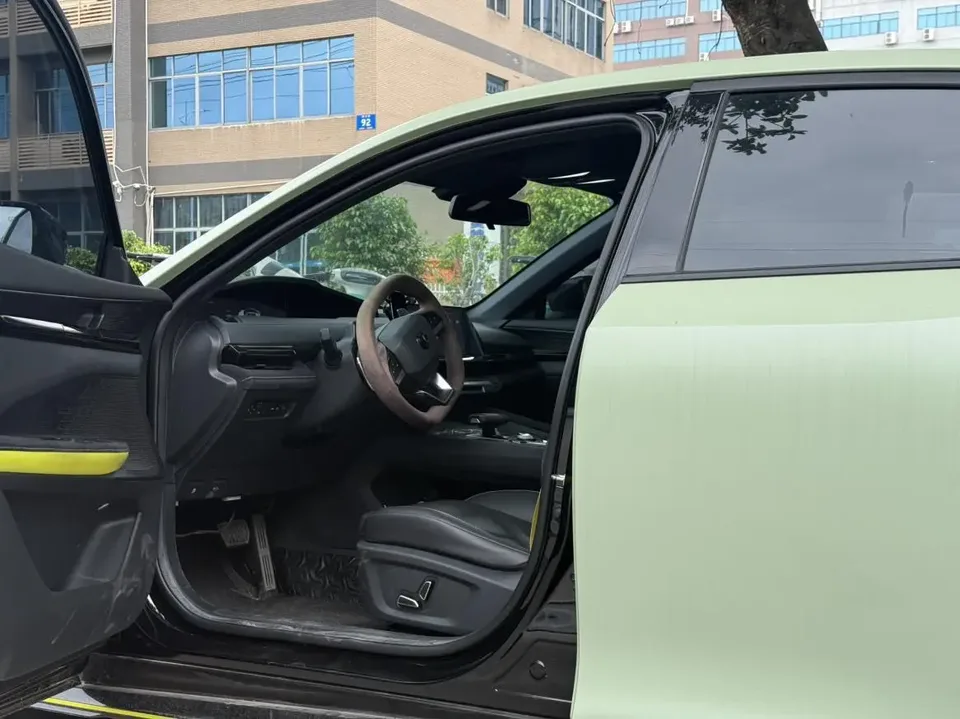 Changan UNI-V 1.5T Sports Edition 2022 — миниатюра 3