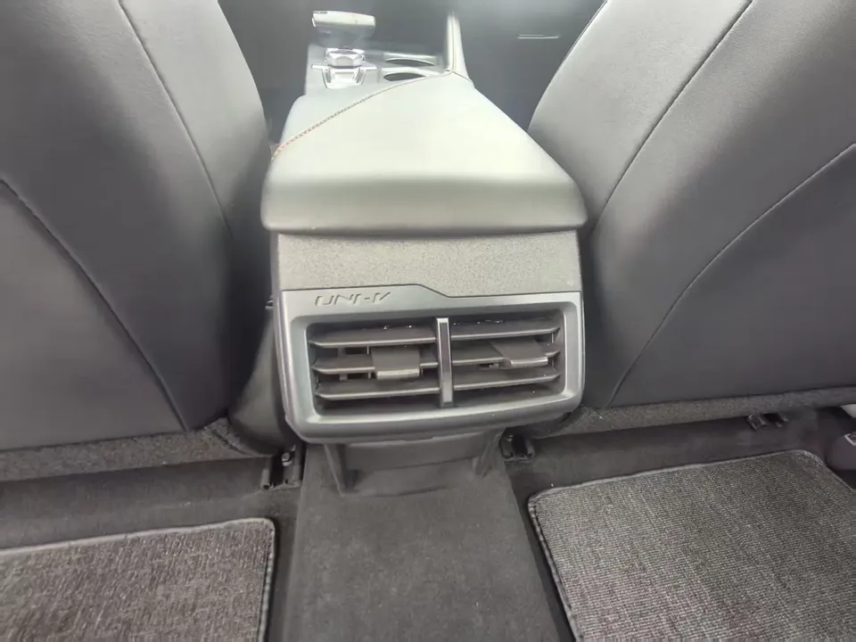 Changan UNI-V 1.5T 500Bar Premium Edition 2026 — миниатюра 3
