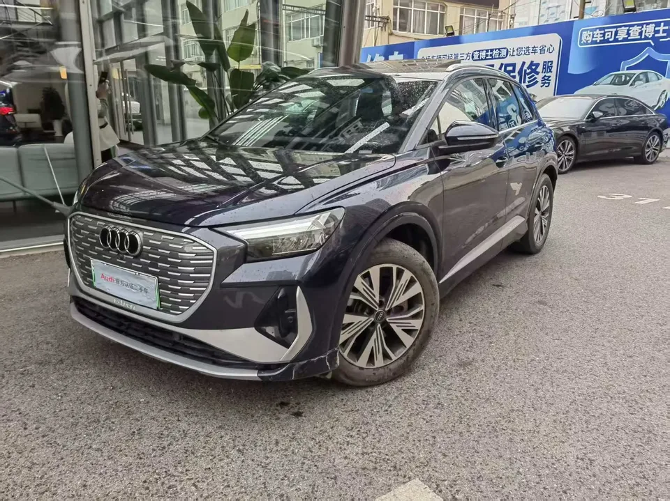 Audi Q4 e-tron 2025