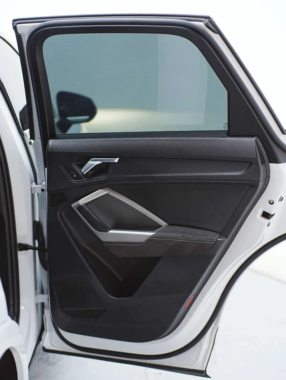 Audi Q3 Audi Q3 2022 35 TFSI Fashionable and Dynamic 2022 — миниатюра 4