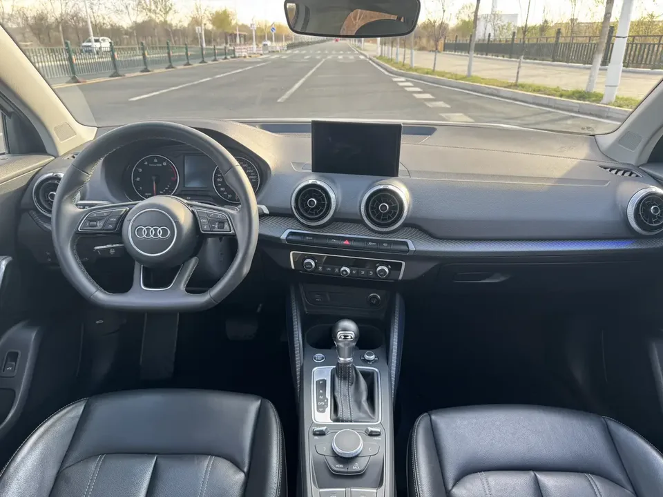 Audi Q2L Audi Q2L 2022 35 TFSI Fashion Dynamic Edition 2022 — миниатюра 3