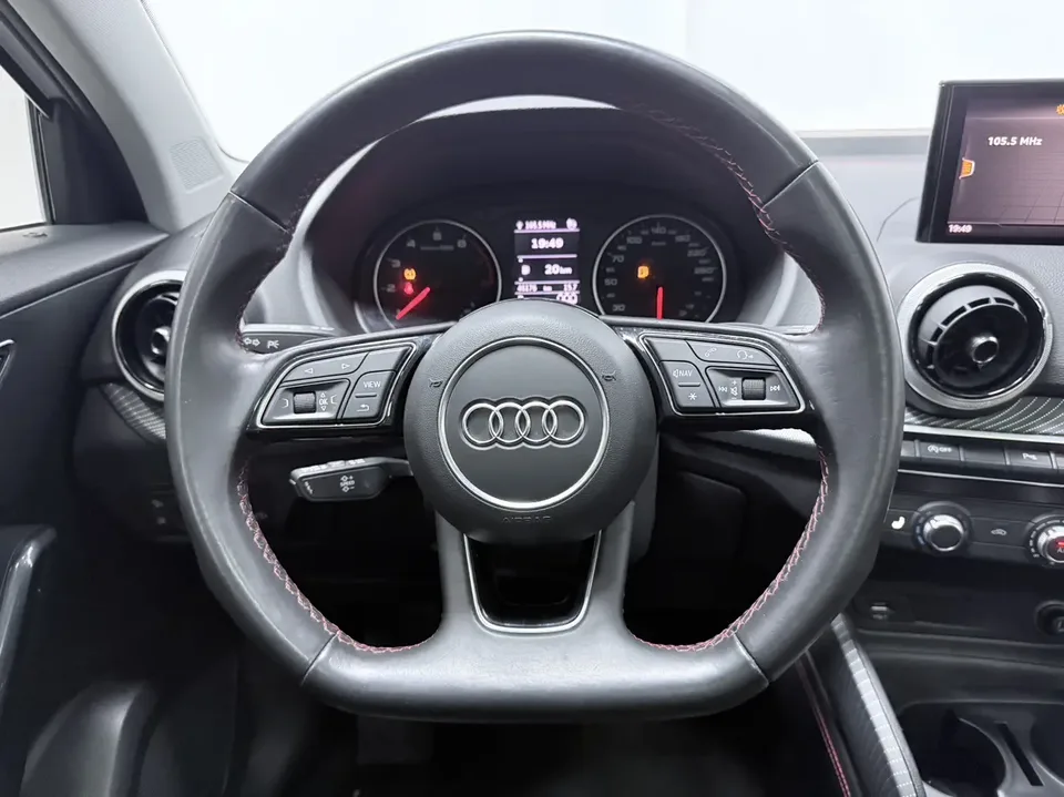 Audi Q2L Audi Q2L 2022 35 TFSI Fashionable and Elegant 2023 — миниатюра 5