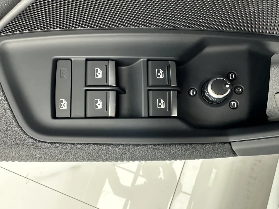 Audi A3 Sportback 35 TFSI stylish and sporty 2022 — миниатюра 5