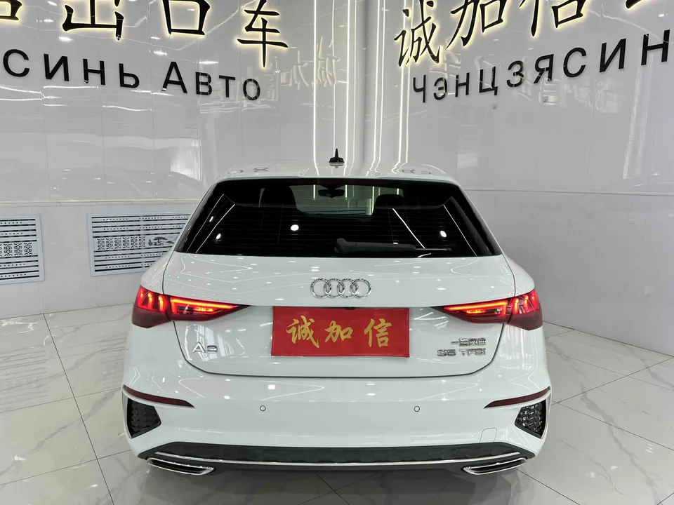 Audi A3 Sportback 35 TFSI stylish and sporty 2023 — миниатюра 2