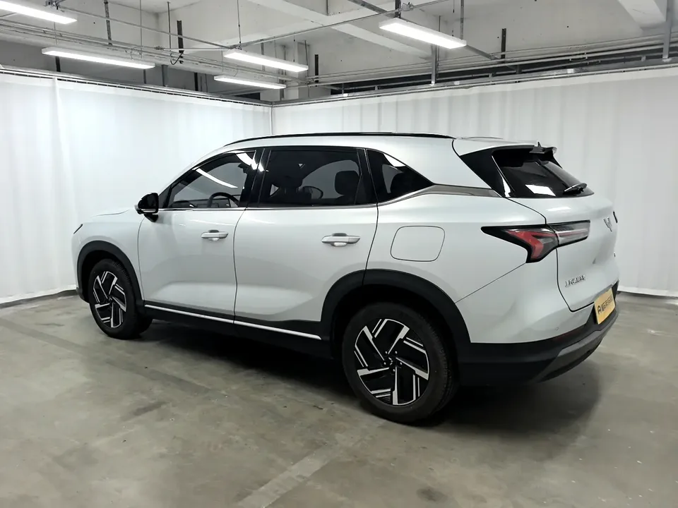 Wuling Starlight S PHEV 130km Flagship Model 2025 — миниатюра 2