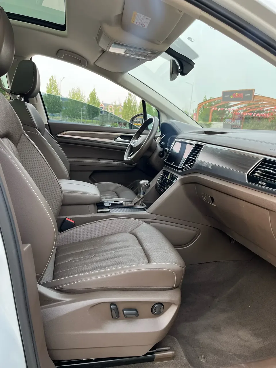 Volkswagen Weiran 330TSI Deluxe Edition 2022 — миниатюра 4