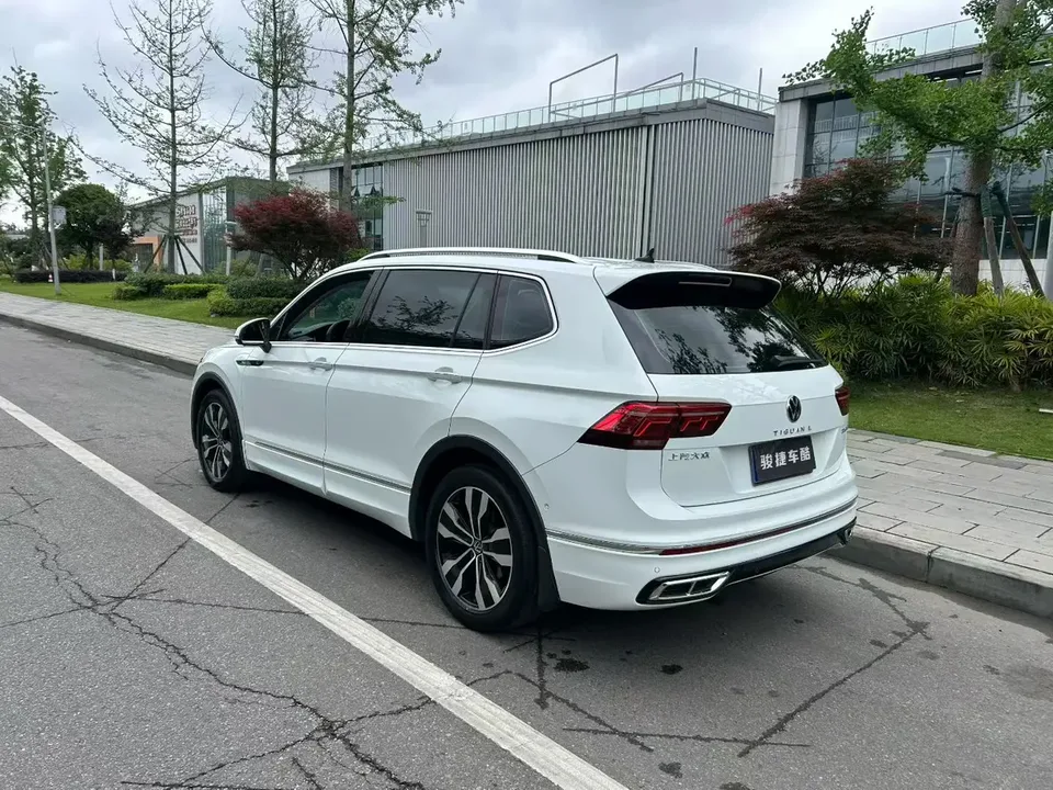 Volkswagen Tiguan L 2022
