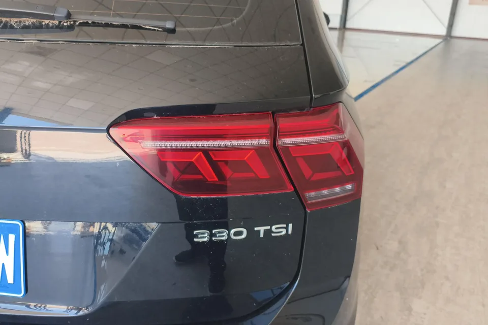 Volkswagen Tiguan L Tiguan L 2022 330TSI Automatic 2WD R-Line Enjoy Edition 2022 — миниатюра 2