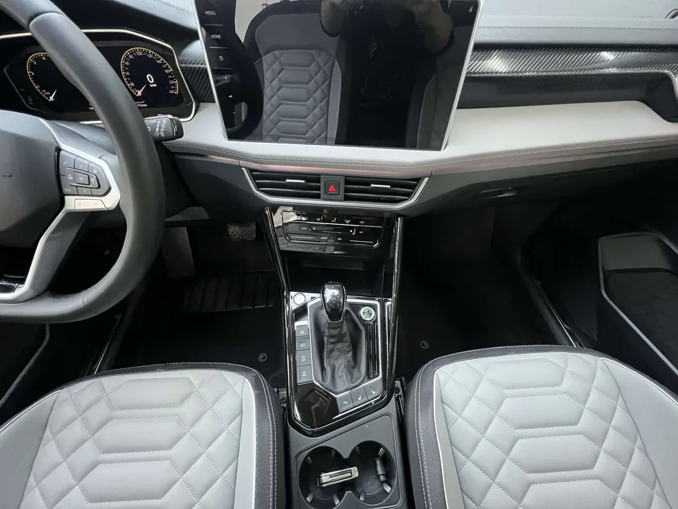Volkswagen Tayron Tanyue 2023 280TSI 2WD Luxury Plus Advanced Edition 2022 — миниатюра 3