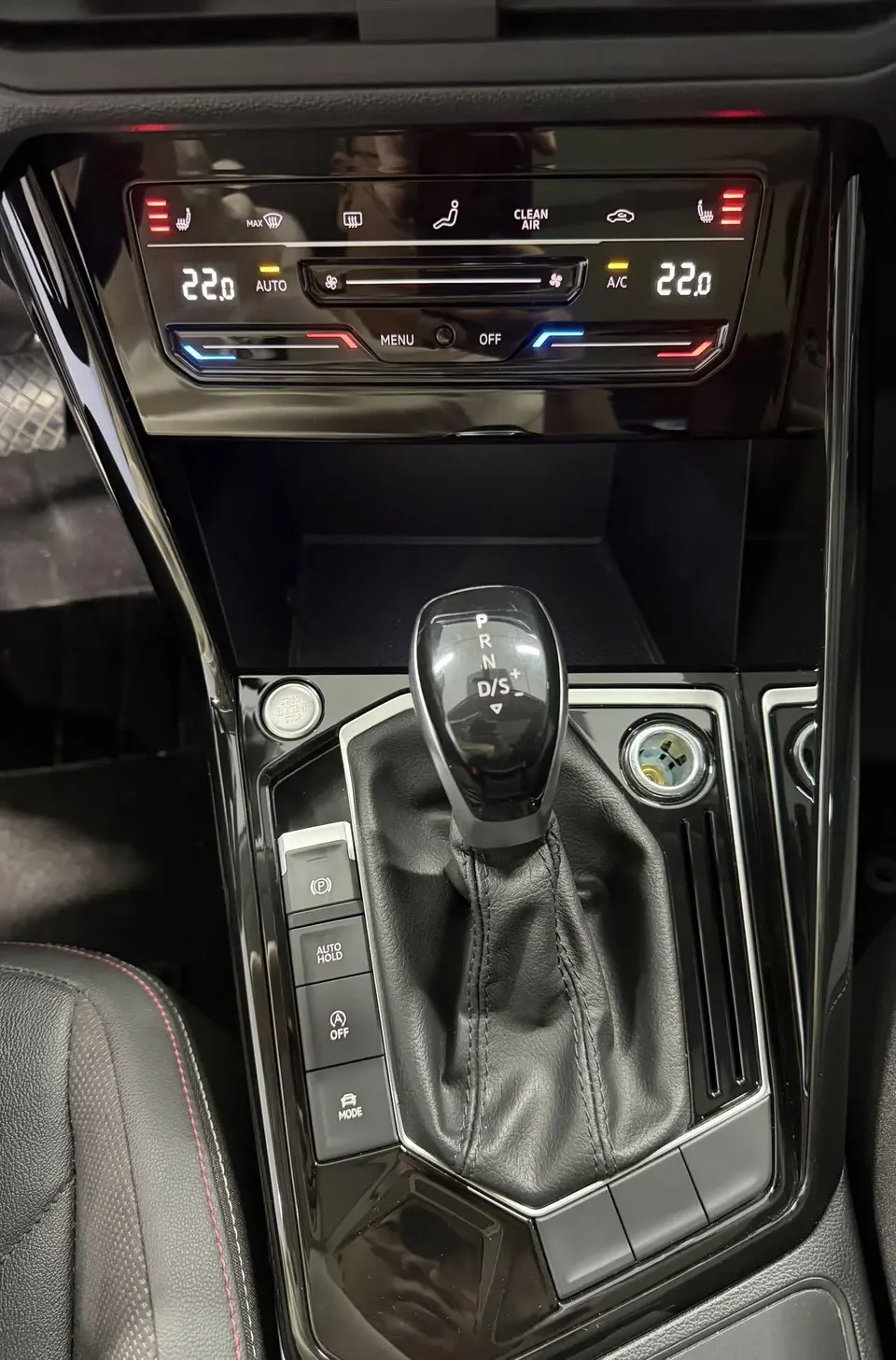 Volkswagen Tayron Tanyue 2022 280TSI 2WD Luxury Smart Edition 2022 — миниатюра 4