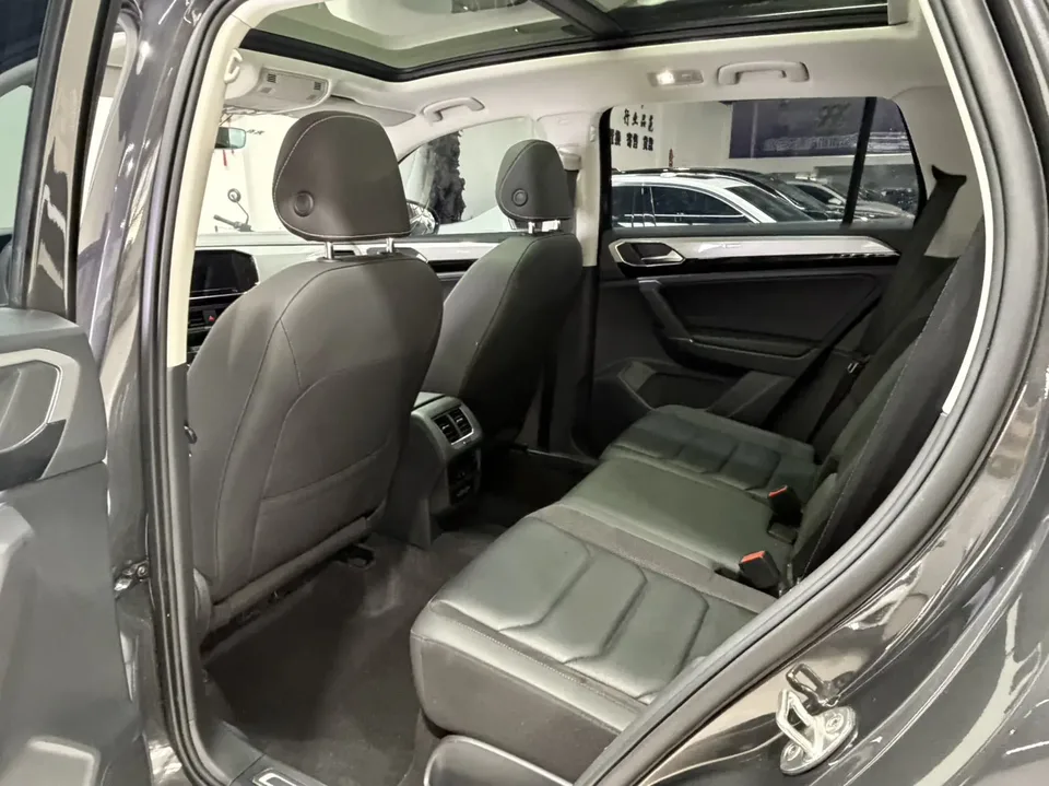 Volkswagen Tayron Tanyue 2022 280TSI 2WD Luxury Smart Edition 2022 — миниатюра 5