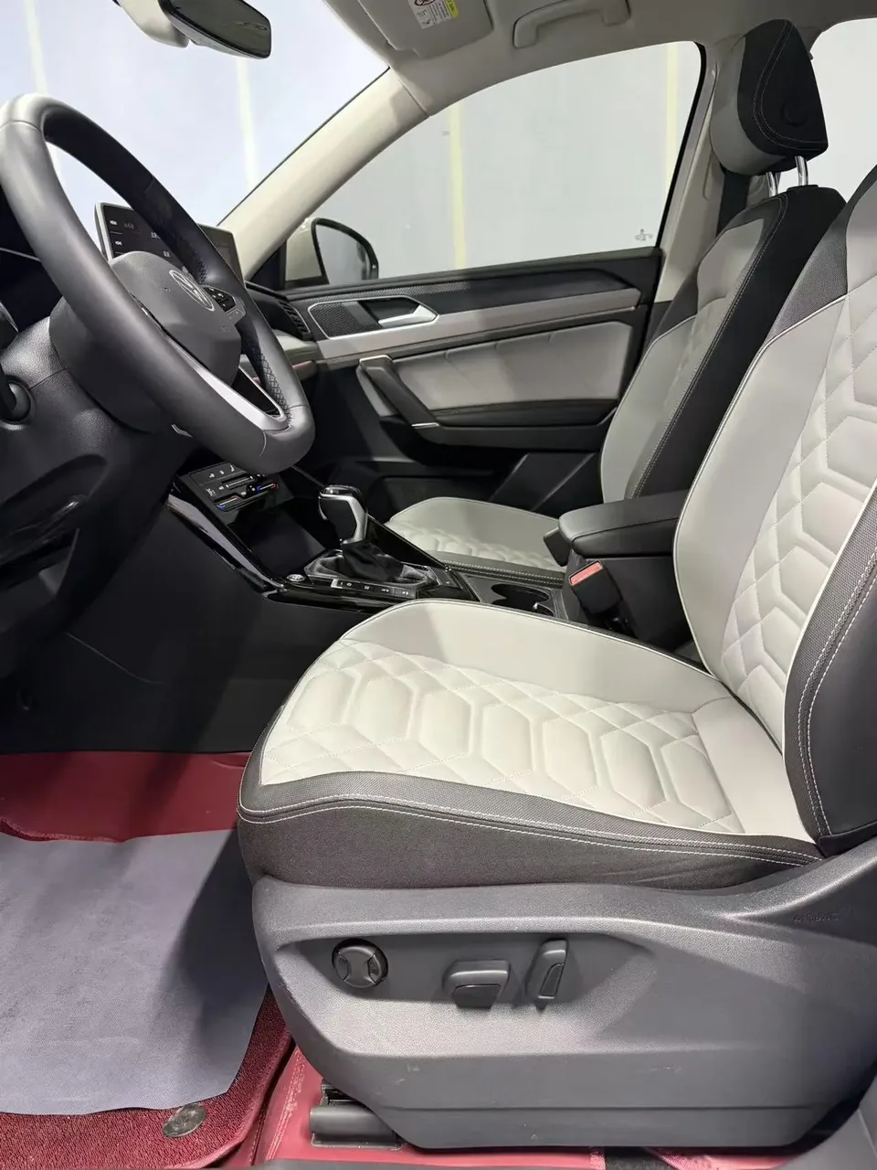 Volkswagen Tayron Tanyue 2023 280TSI 2WD Luxury Plus Advanced Edition 2023 — миниатюра 5